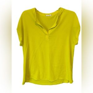 Pleione Women's Cap Sleeve Blouse Sz MED Lemon Yellow V Neck Hi Low St Patrick's